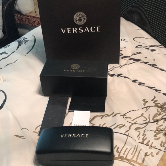 Authentic Versace brown sunglasses - Picture 10 of 10